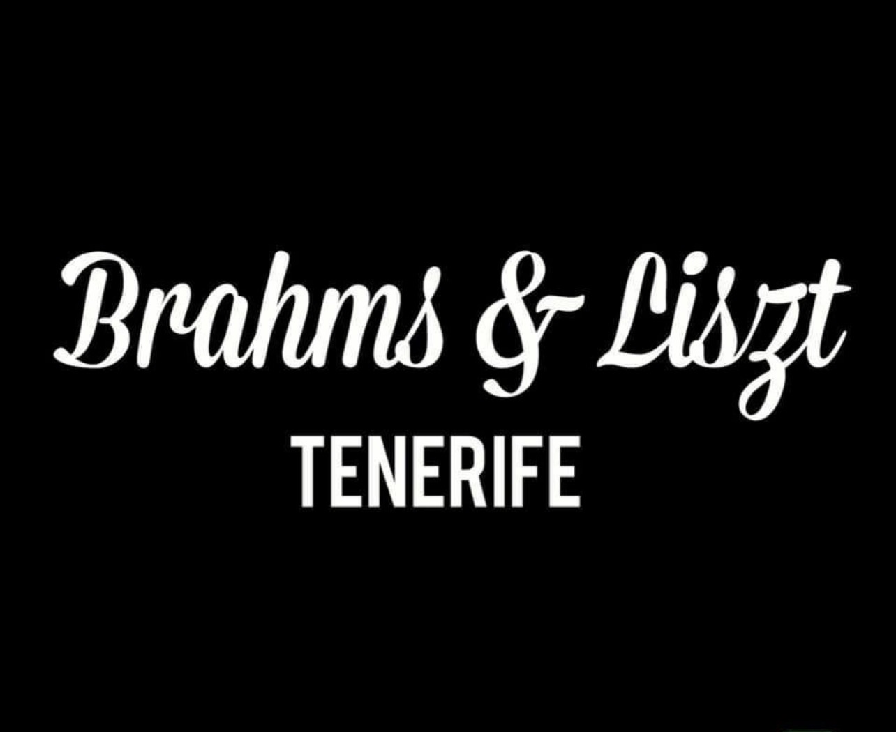 Brahms and Liszt Showbar Tenerife